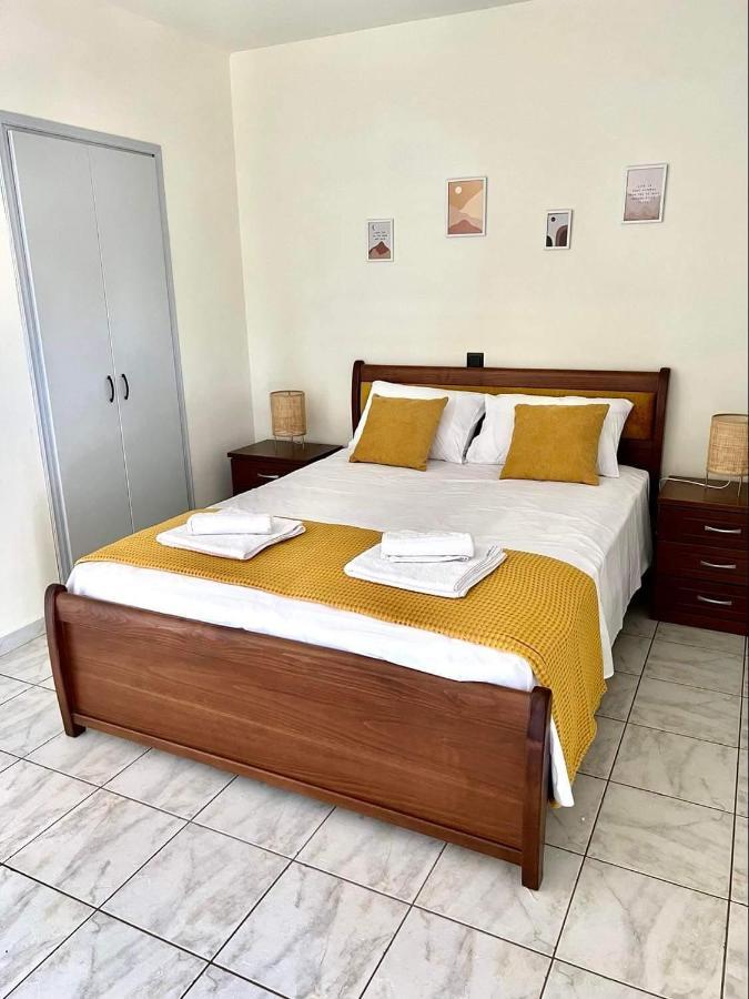 Kalamata Garden Suite Luaran gambar