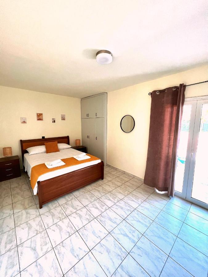 Kalamata Garden Suite Luaran gambar